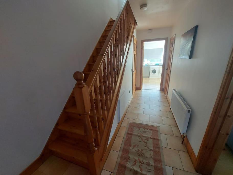 Bruff 3 Bed Semi-Detached House In A Quite Estateヴィラ エクステリア 写真